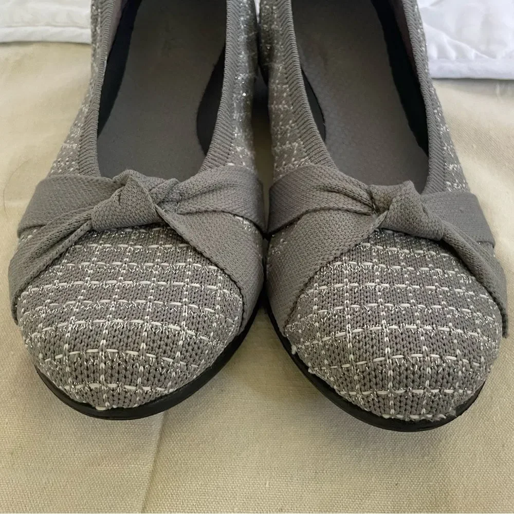 BZees for Lifestride Women’s Kissed Ballet Flats Graphite Color 7.5W